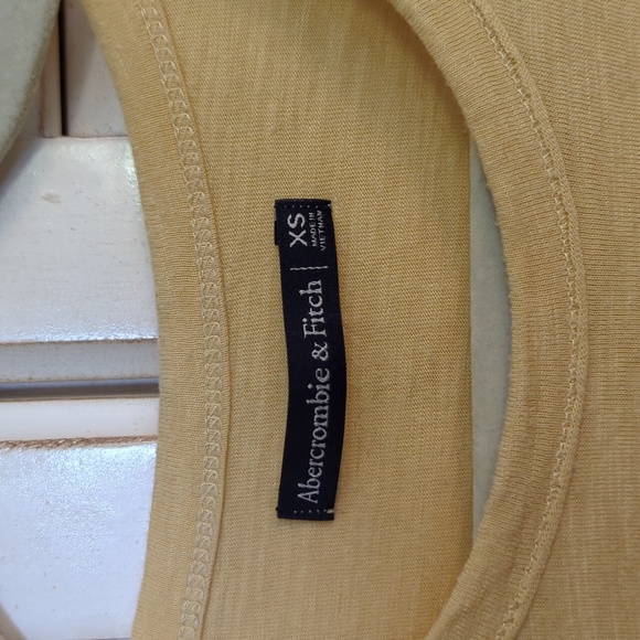 Abercrombie & Fitch and Old Navy t-shirts small - Picture 2 of 12